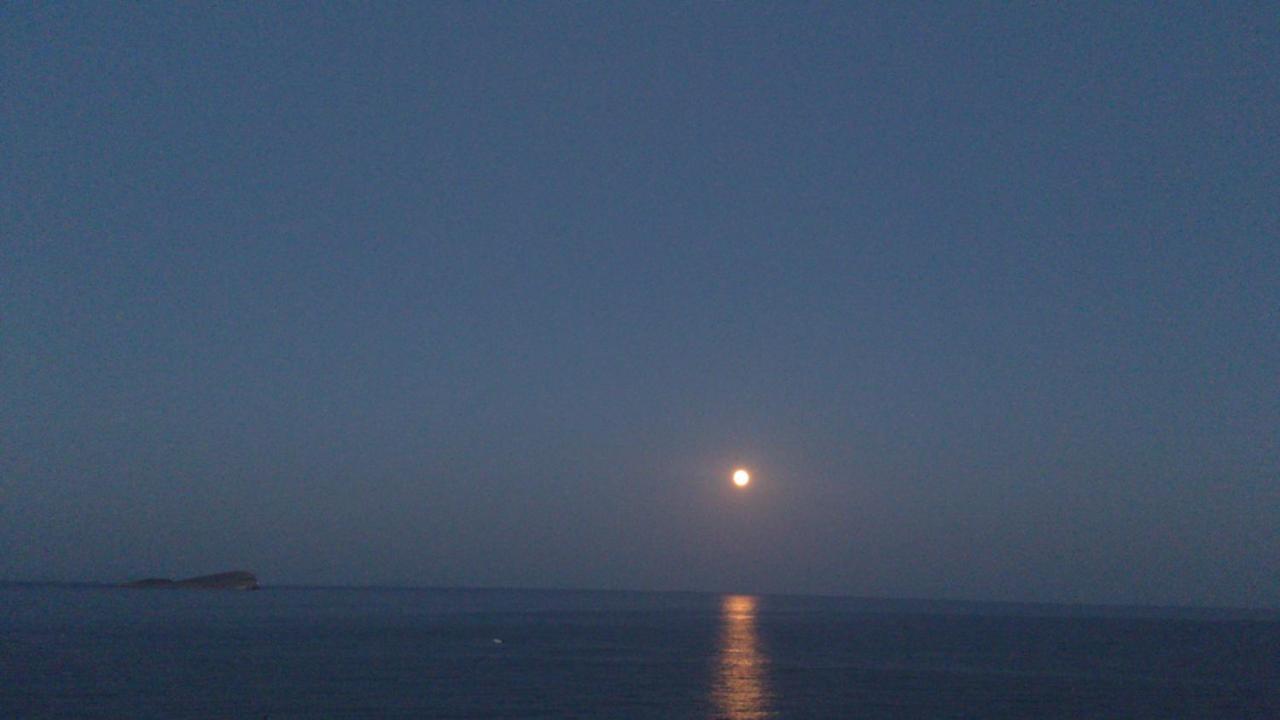 Endless Blue From Syros - Fabrika Resort House 1 Vári Exterior foto